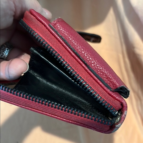 Liz Claiborne Tote Bag with grey velvet Crossbody and red wallet, bundle - Picture 9 of 16